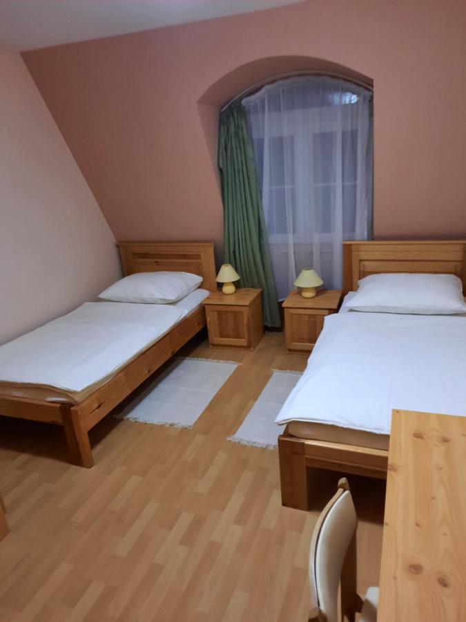 Ambrózia Guesthouse Nagykanizsa Exterior foto