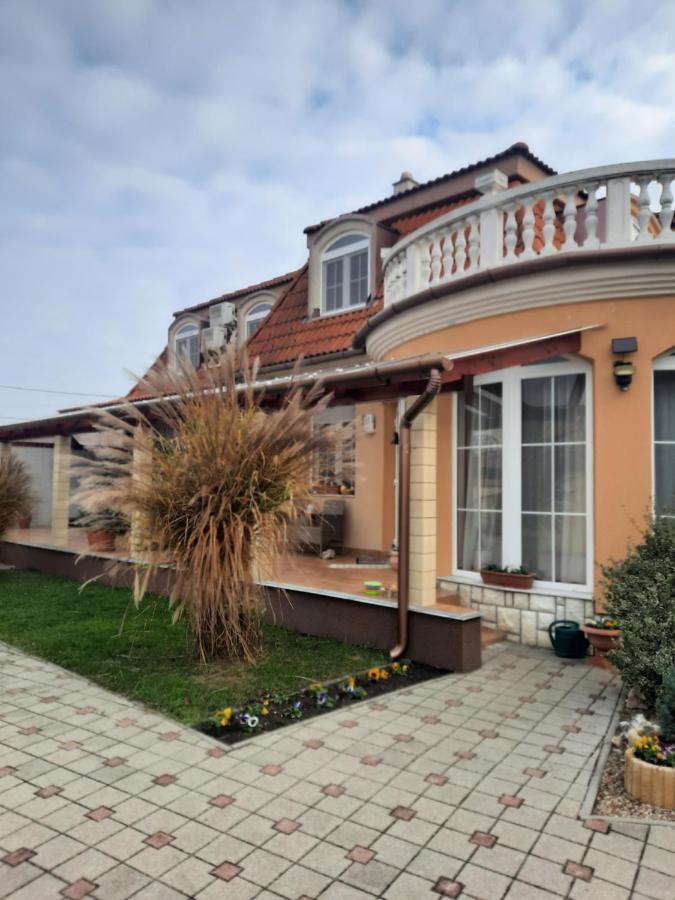 Ambrózia Guesthouse Nagykanizsa Exterior foto