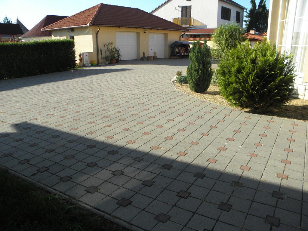 Ambrózia Guesthouse Nagykanizsa Exterior foto