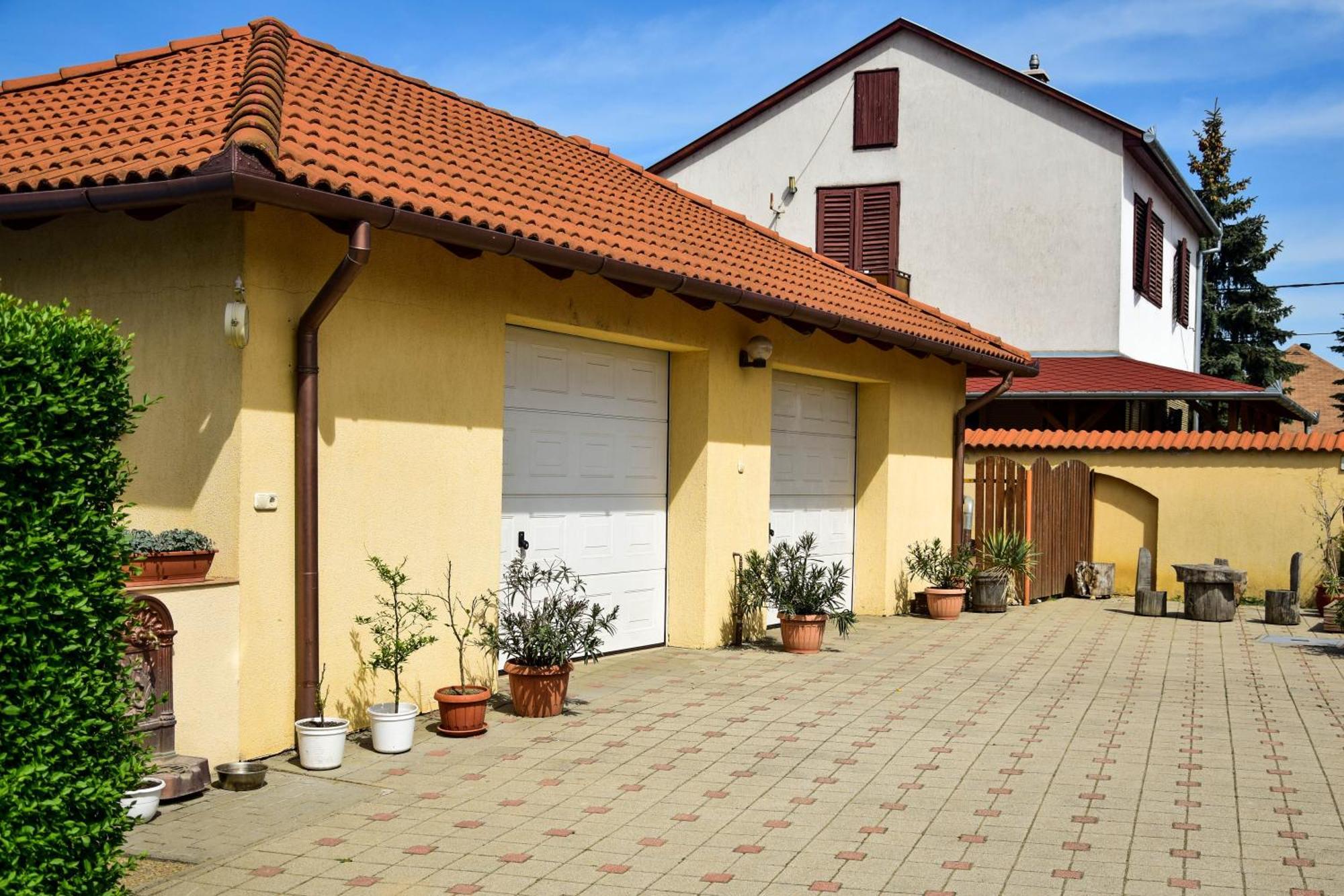 Ambrózia Guesthouse Nagykanizsa Exterior foto